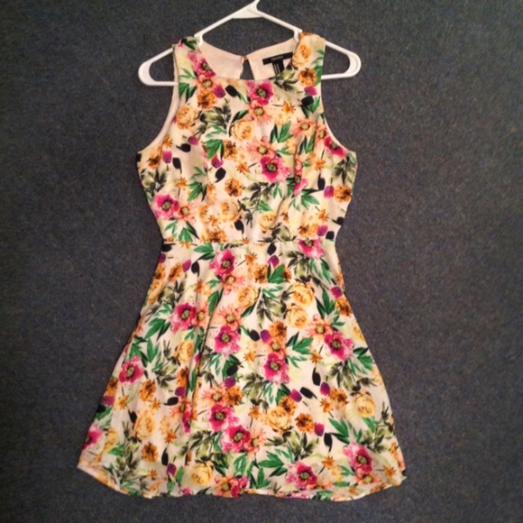 Forever 21 Tropical Floral Dress Open Back Dress M - Picture 1 of 4